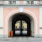 Durchblick auf den Hof des Parlaments von Estland