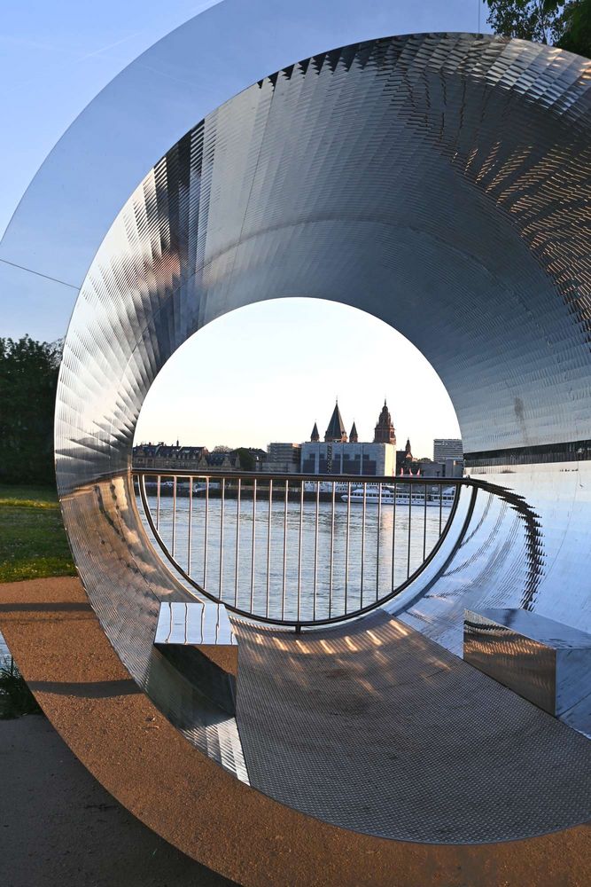 Durchblick auf den Mainzer Dom