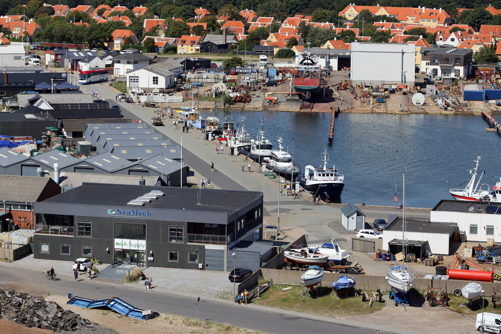 Durchblick auf den südlichsten Teil des Hafens von Skagen
