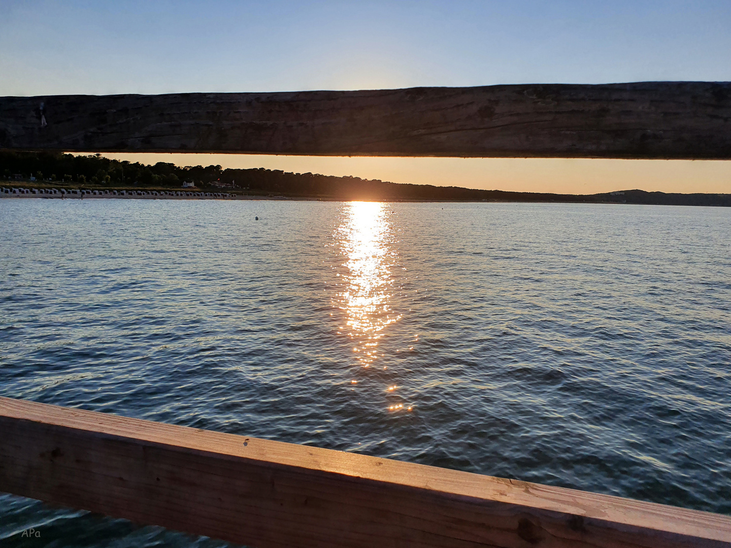 Durchblick auf der Seebrücke in Göhren