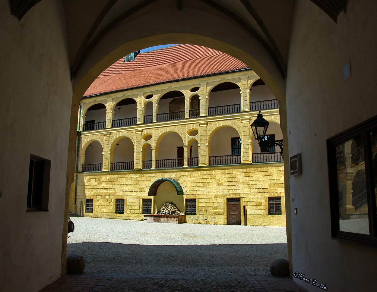 Durchblick auf die Burg Trausnitz-Landshut