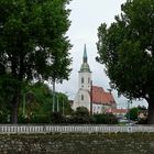 Durchblick auf die Kirche