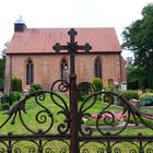 Durchblick auf die Kirche