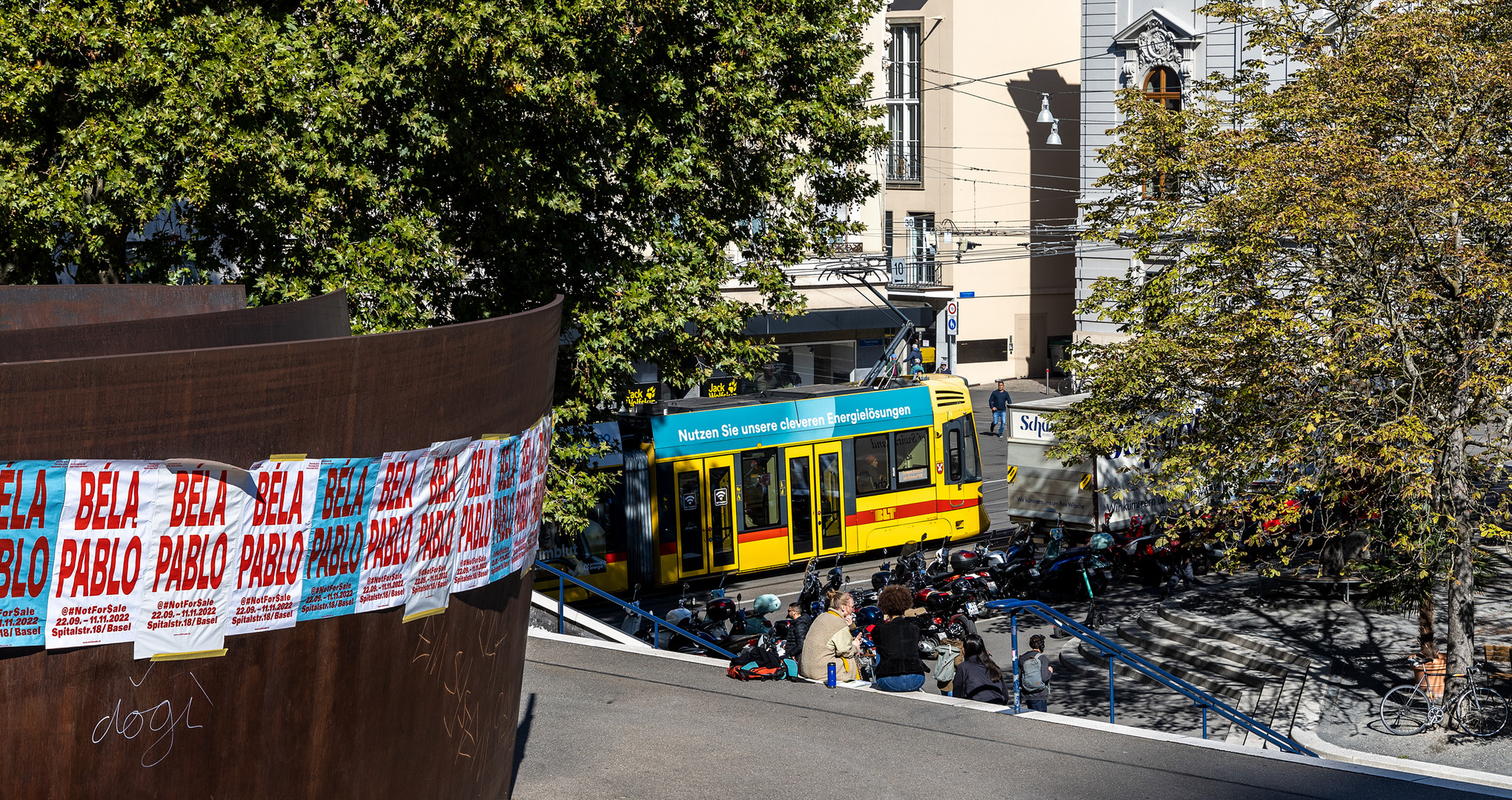 Durchblick auf die Linie 10