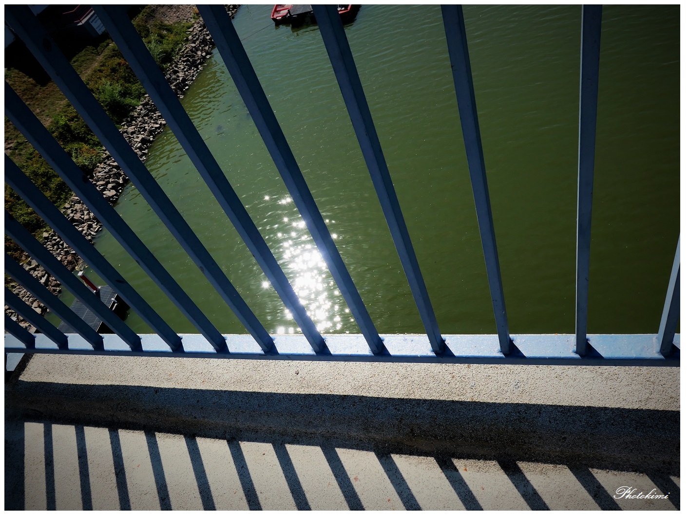 Durchblick auf die Reflexion der Sonne