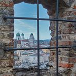 Durchblick auf die Türme von Passau