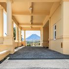 Durchblick auf Mount Ngauruhoe, Neuseeland