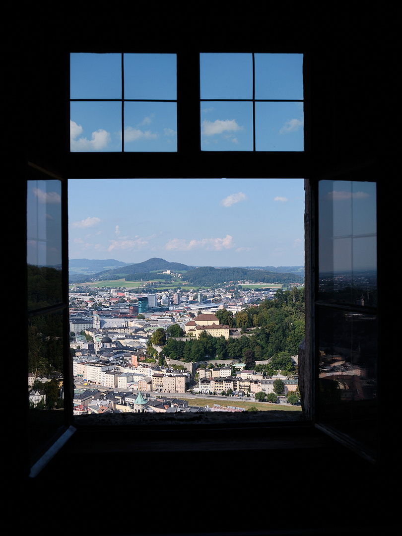 Durchblick auf Salzburg