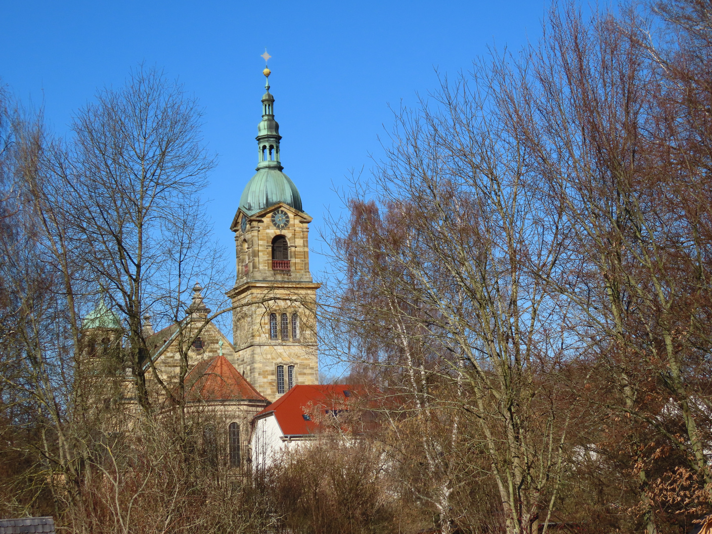 Durchblick auf unsere Martin Luther-Kirche