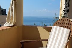 Durchblick auf`s Meer