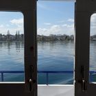 Durchblick aus dem Schweizer Schiff auf den See
