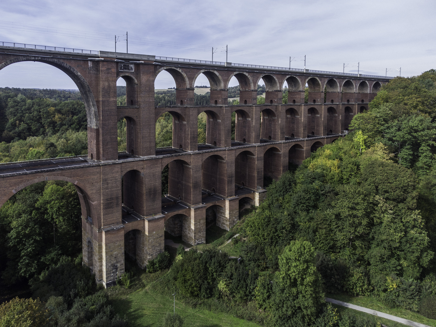 Durchblick durch die Göltzschtalbrücke