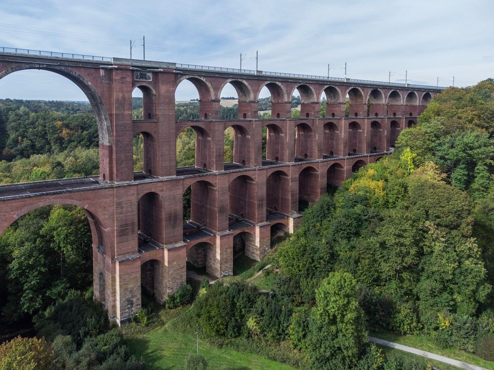 Durchblick durch die Göltzschtalbrücke