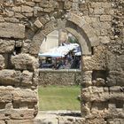 Durchblick durch die Stadtmauer von Syrakus