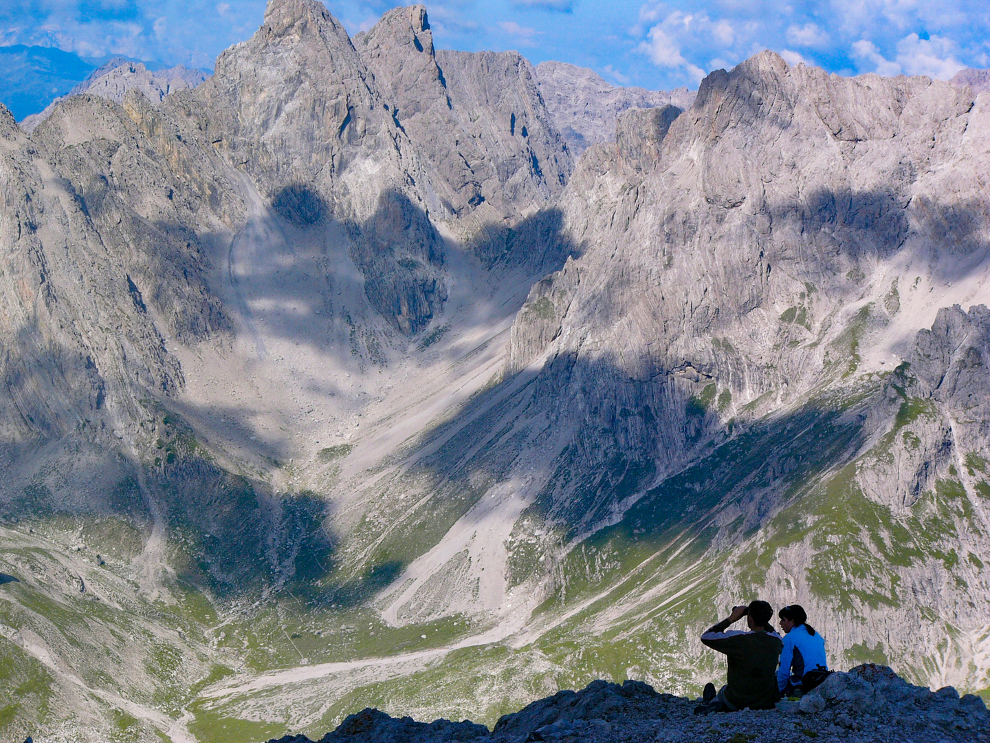 Durchblick... durch Fernglas, die Wolken , die Berge 