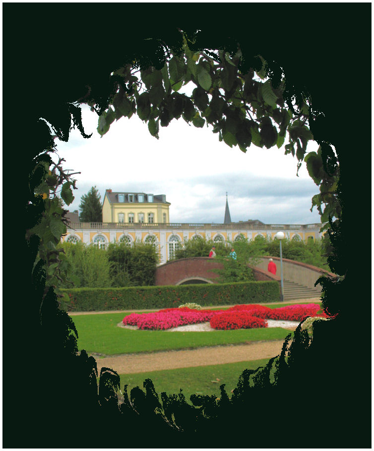 Durchblick im Brühler Schlosspark