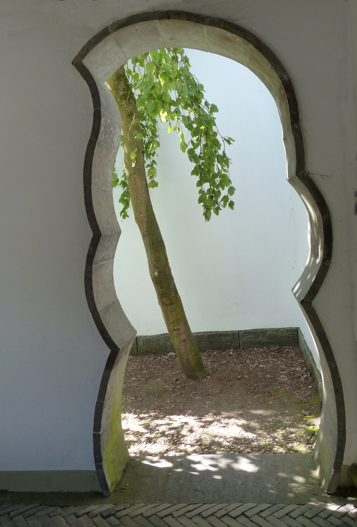 Durchblick im chinesischen Garten