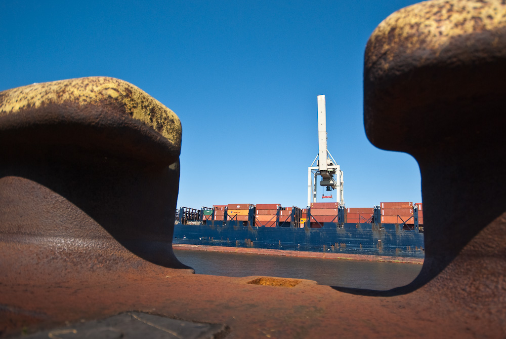 Durchblick im Hafen