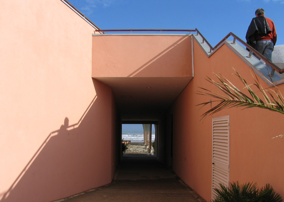 Durchblick im Lido ( Badestrand von Venedig)