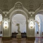 Durchblick im neuen Rathaus von Leipzig