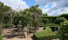 Durchblick im Park der Gärten