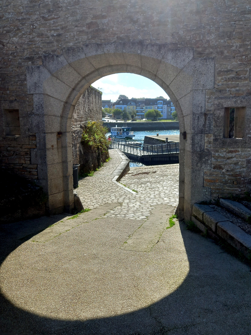 Durchblick in der Bretagne