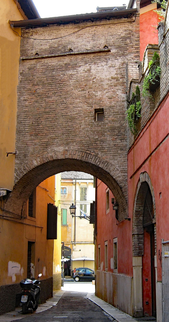 Durchblick in einer kleinen Gasse