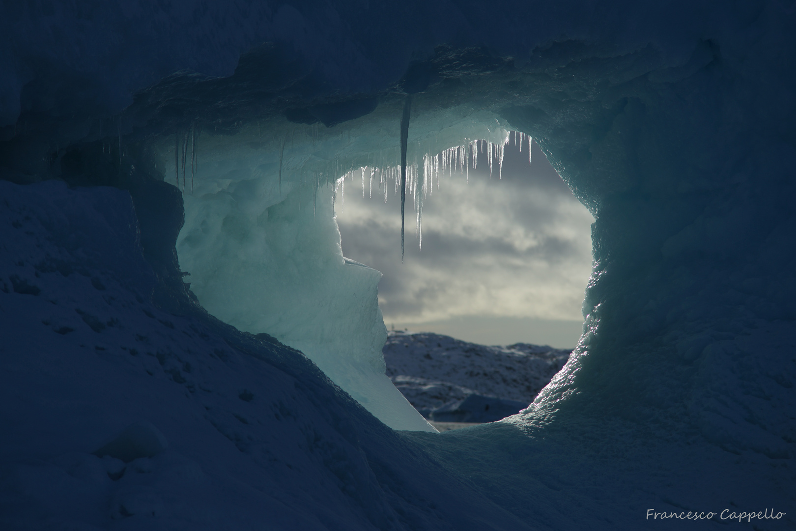 Durchblick in Eis