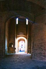 Durchblick in Ferrara