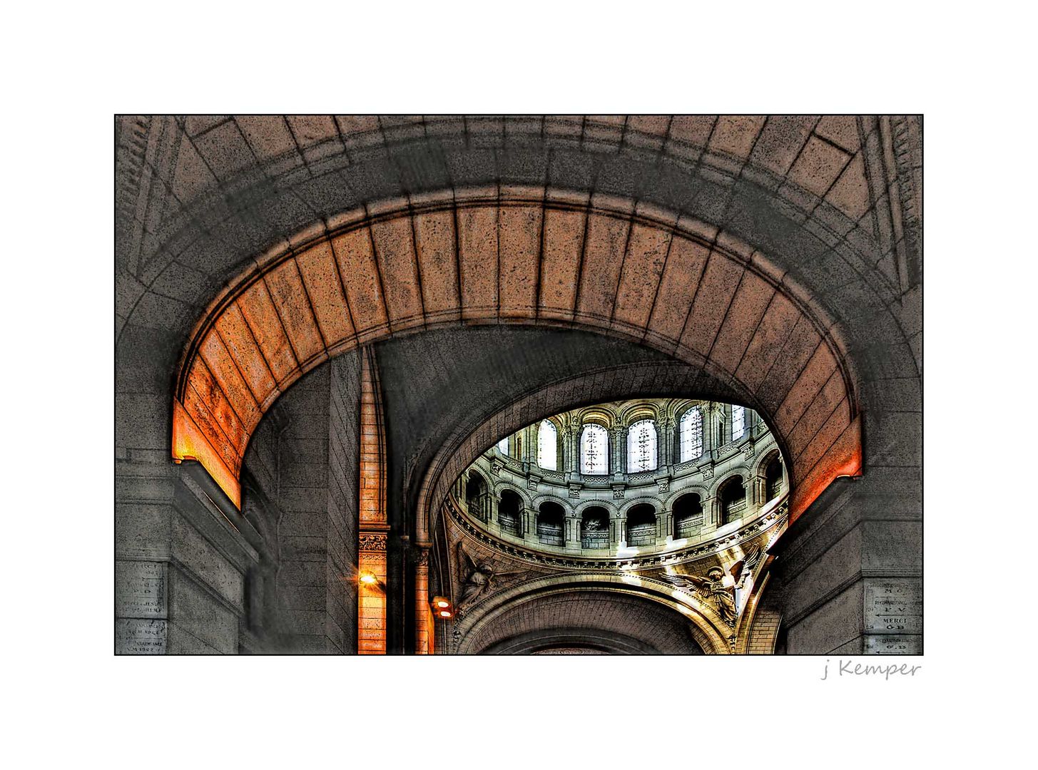 - Durchblick in Sacre Coeur -