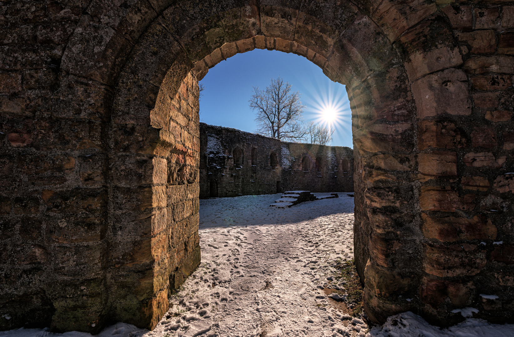 Durchblick ins Gegenlicht