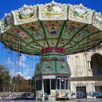 Durchblick.... Karusell am Wiener Prater