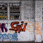 Durchblick mit Graffiti