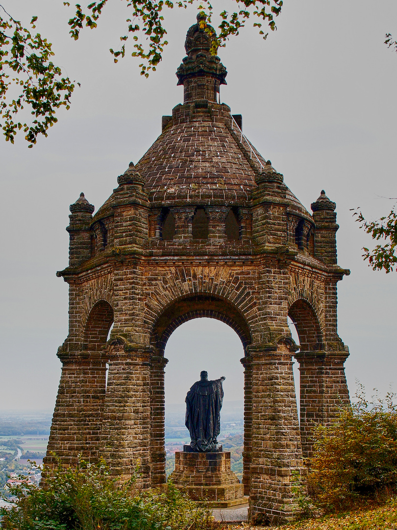 Durchblick mit Kaiser - Wilhelm.