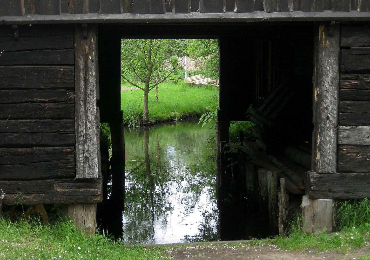 Durchblick mit Spiegelung