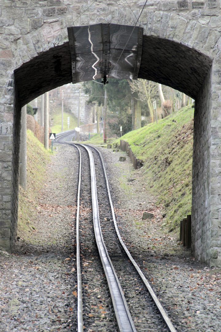 Durchblick und Durchfahrt