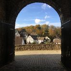 Durchblick von der Burg auf Blankenstein