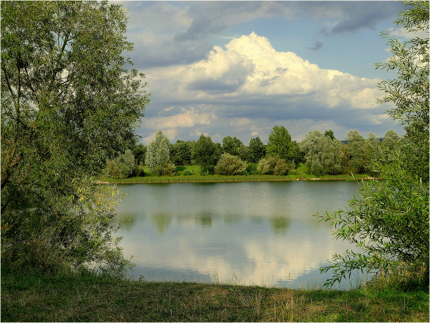 Durchblick vor dem Regenschauer