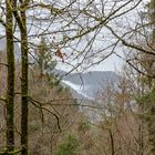 Durchblick zu den Bergspitzen