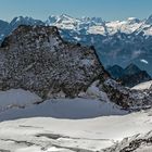 Durchblick zu den hohen Walliser Gipfeln