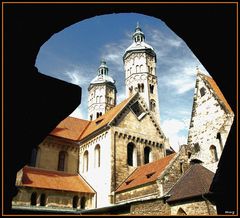 Durchblick zum Dom in Naumburg...