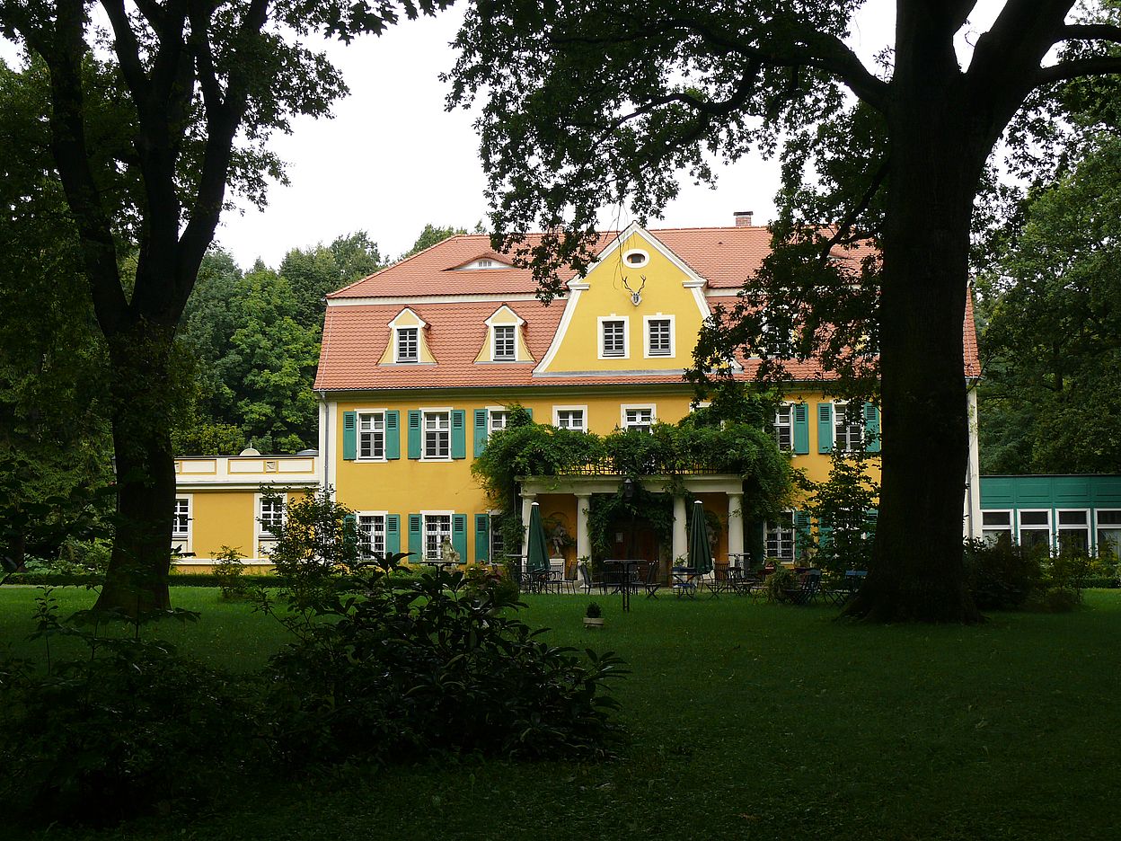 Durchblick zum Fledermaus-Schloss