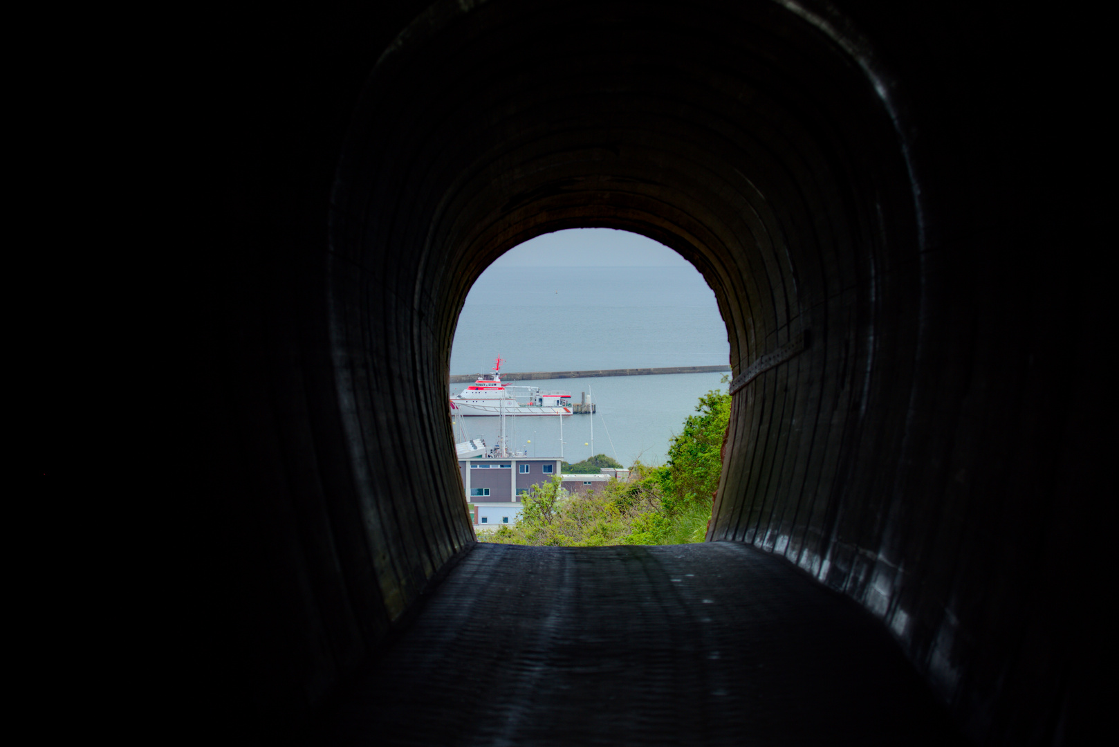 Durchblick zum Hafen