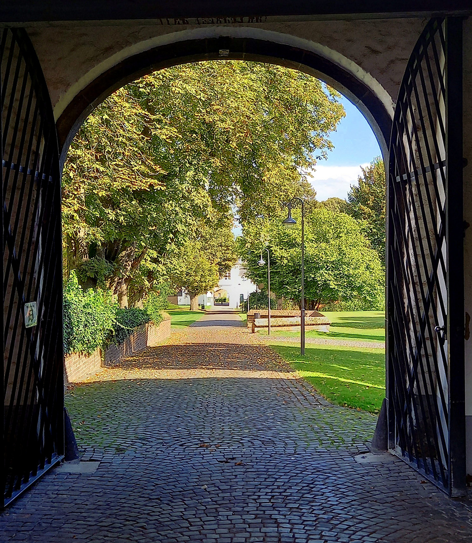 Durchblick zum Herbst