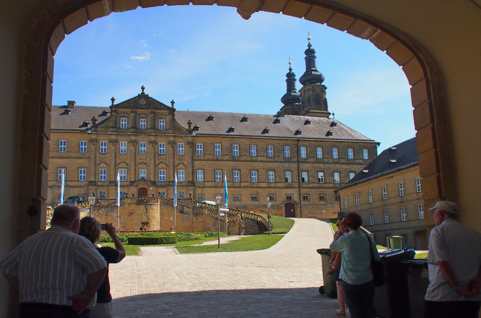 Durchblick zum Kloster Banz