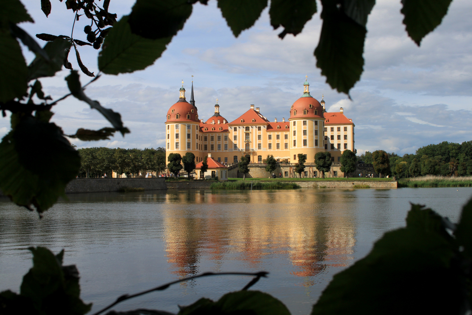 Durchblick zum Schloss