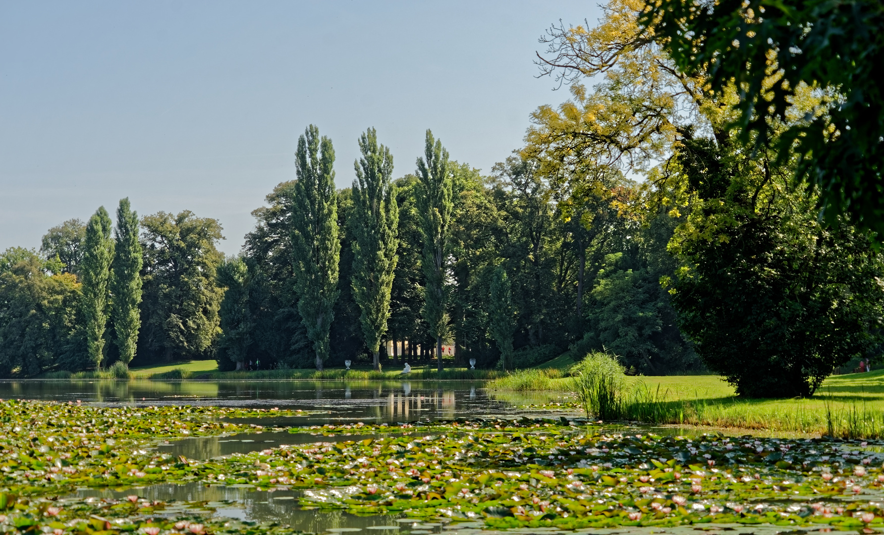 Durchblick zum Schloß