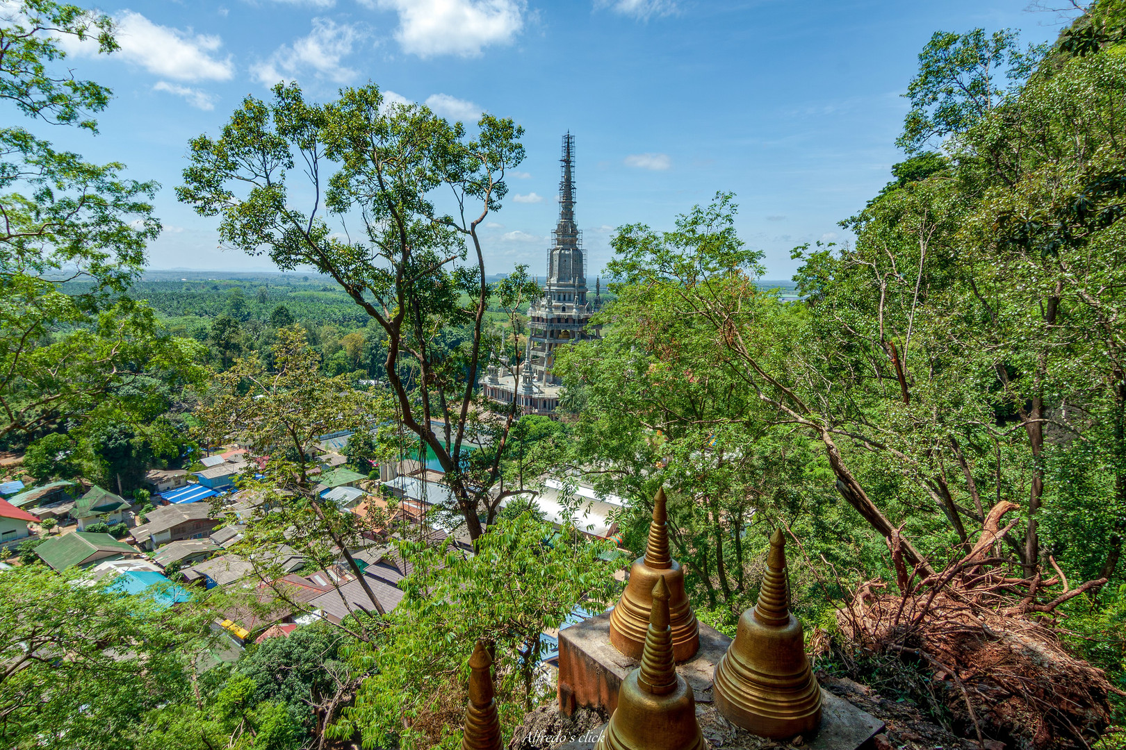 Durchblick zum Tempel