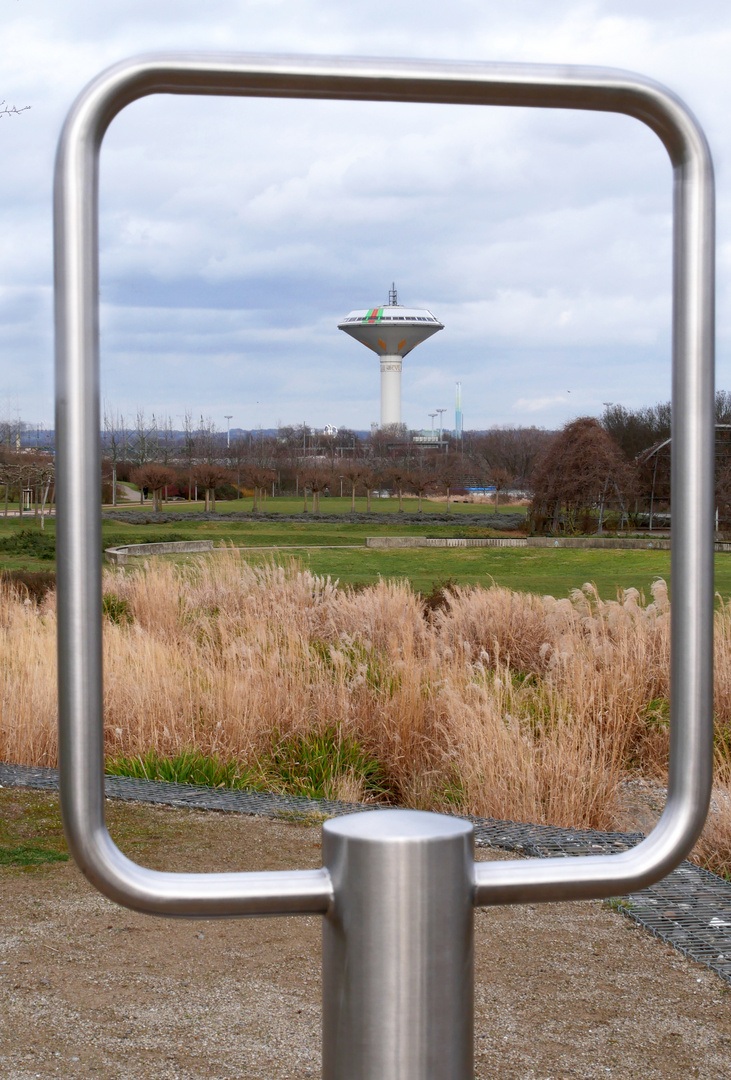 Durchblick zum Wasserturm