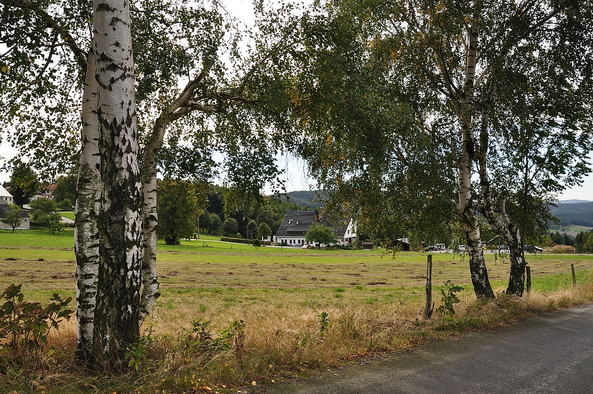 Durchblick zur Bergbaude